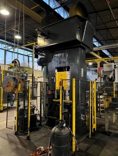 VACCARI 9 PS Ø200 mm Spindelpresse-  Friktionsspindelpresse zum Schmieden